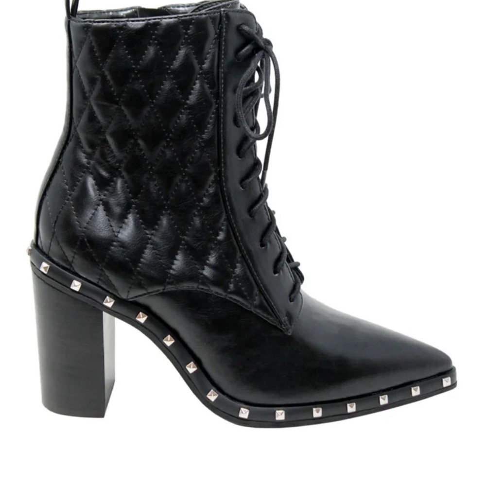 ****SOLD****Charles & David Quilted Booties - Size 6.5 - Picture 2 of 9
